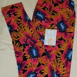 LULAROE TC VENUS FLYTRAP LEGGINGS